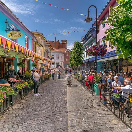 Bo Midt I Fargegata! * Stavanger